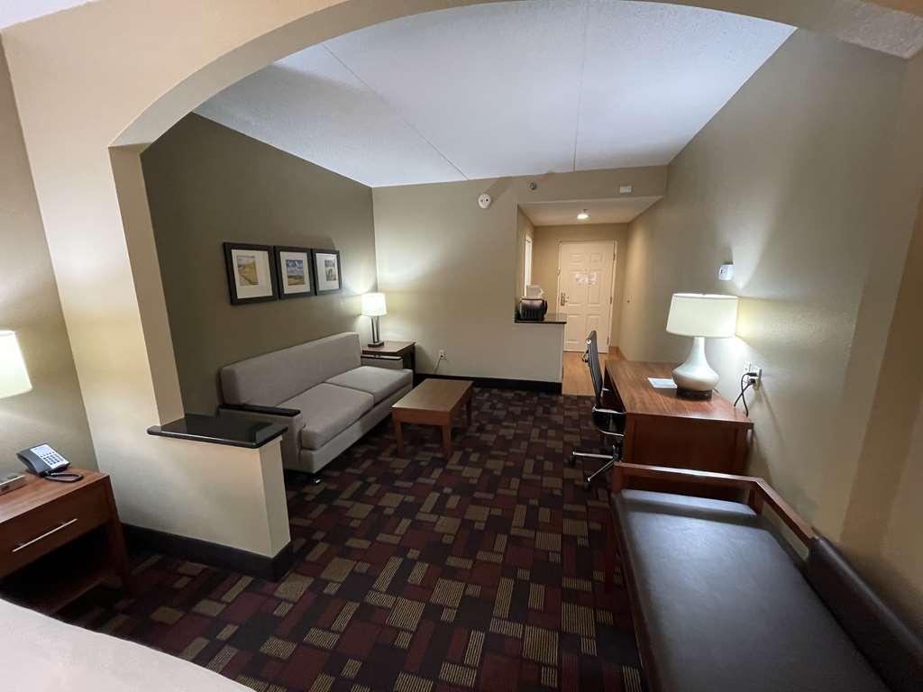Western Hershey Hotel