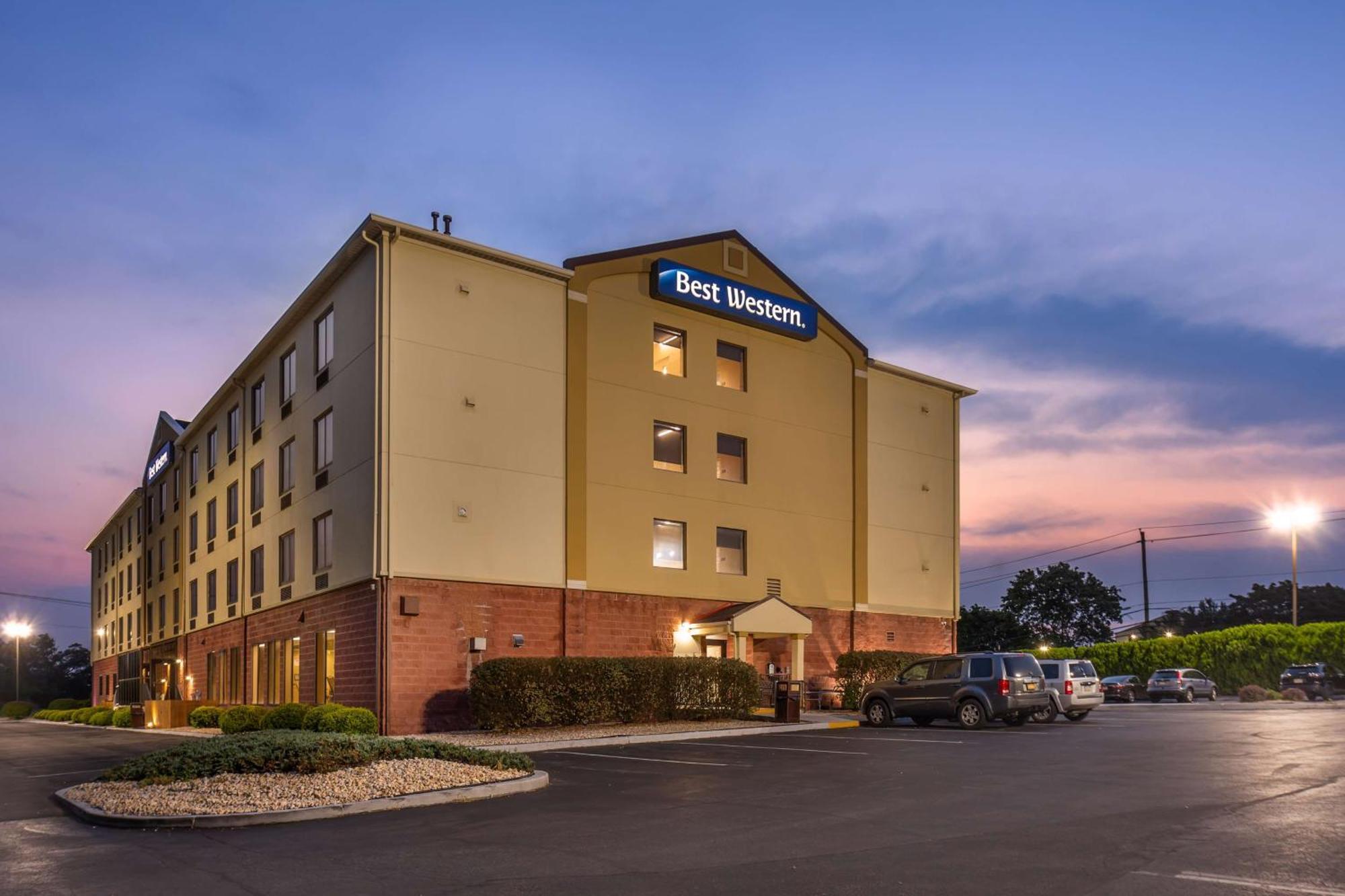 Western Hershey 3*